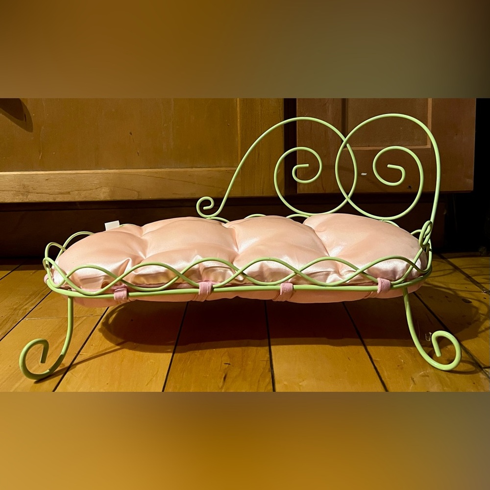 Groovy Girls Furniture Chaise Lounge.